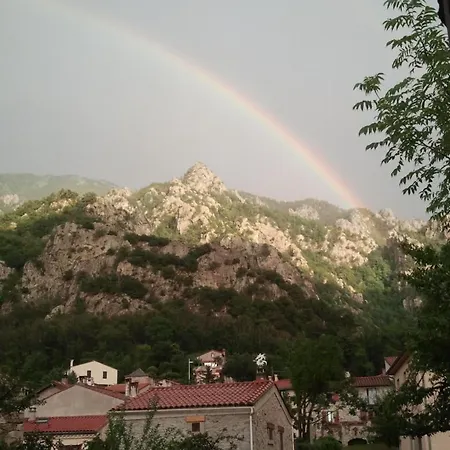 Les Quazemi A Σαλέ Casteil